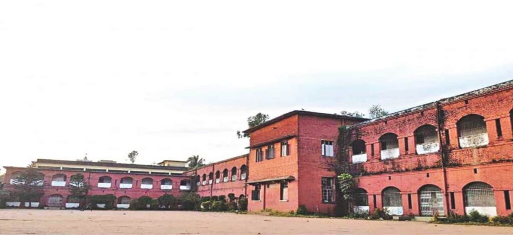Chittagong Collegiate School in Chittagong